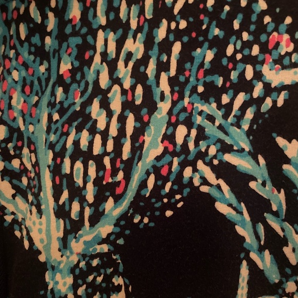 Lilly Pulitzer Leona Coral Reef zip up jacket, size small - Picture 3 of 3